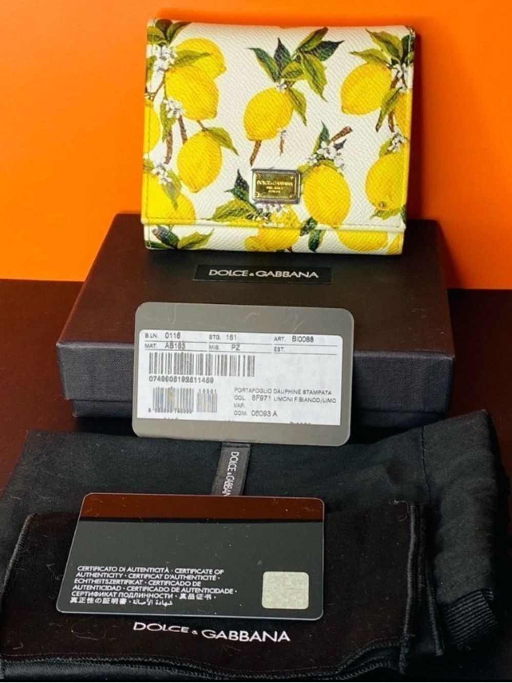 🛍️ Dolce & Gabbana Authentic Dauphine Leather Wallet with Packaging